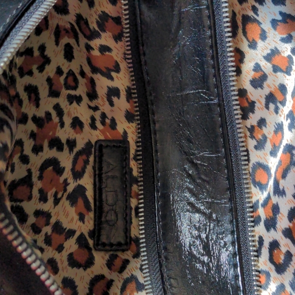 Also fold over clutch - Picture 3 of 3